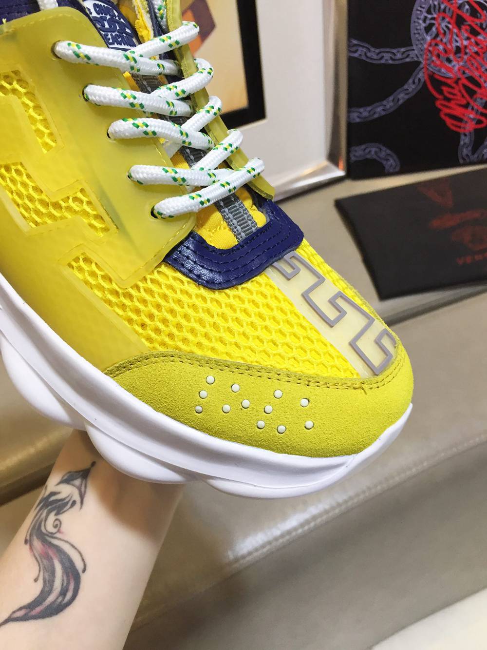 V*ERSACE SNEAKERS YELLOW